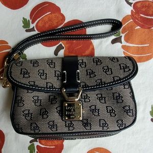 Dooney & Bourke  wristlet small clutch